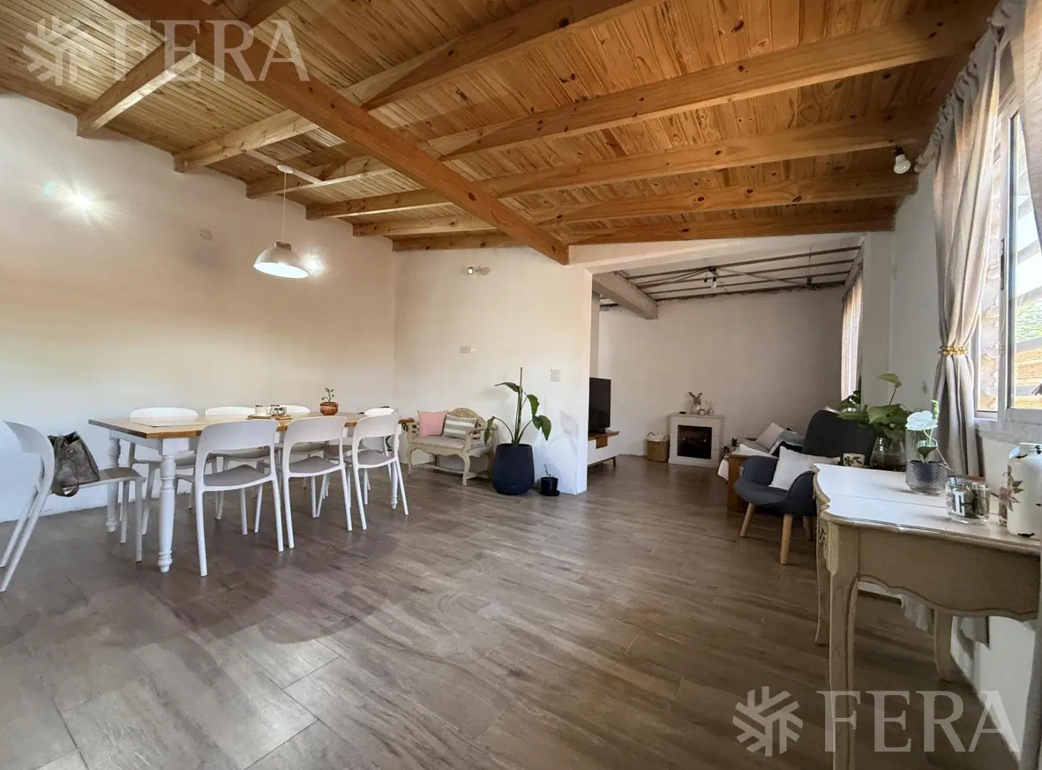 Venta Casa 3 ambientes con patio en Berazategui 3