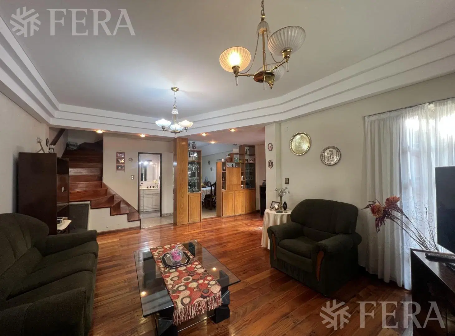 Venta de casa 4 ambientes con cochera y fondo libre en Wilde 4