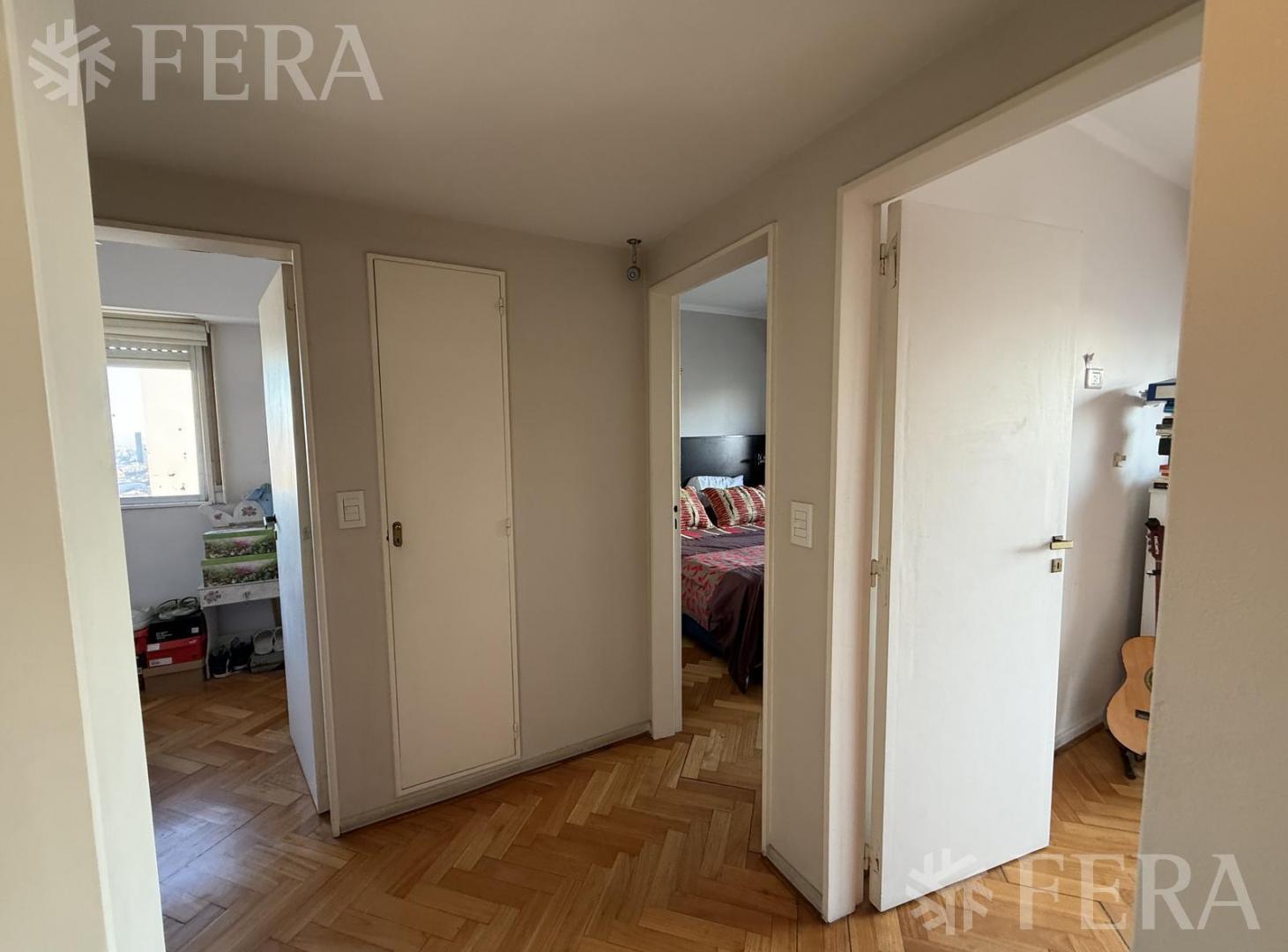 Venta departamento 4 ambientes con balcón en Wilde