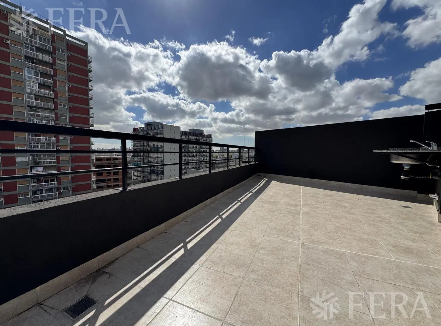 Venta monoambiente con balcón en Almagro 3
