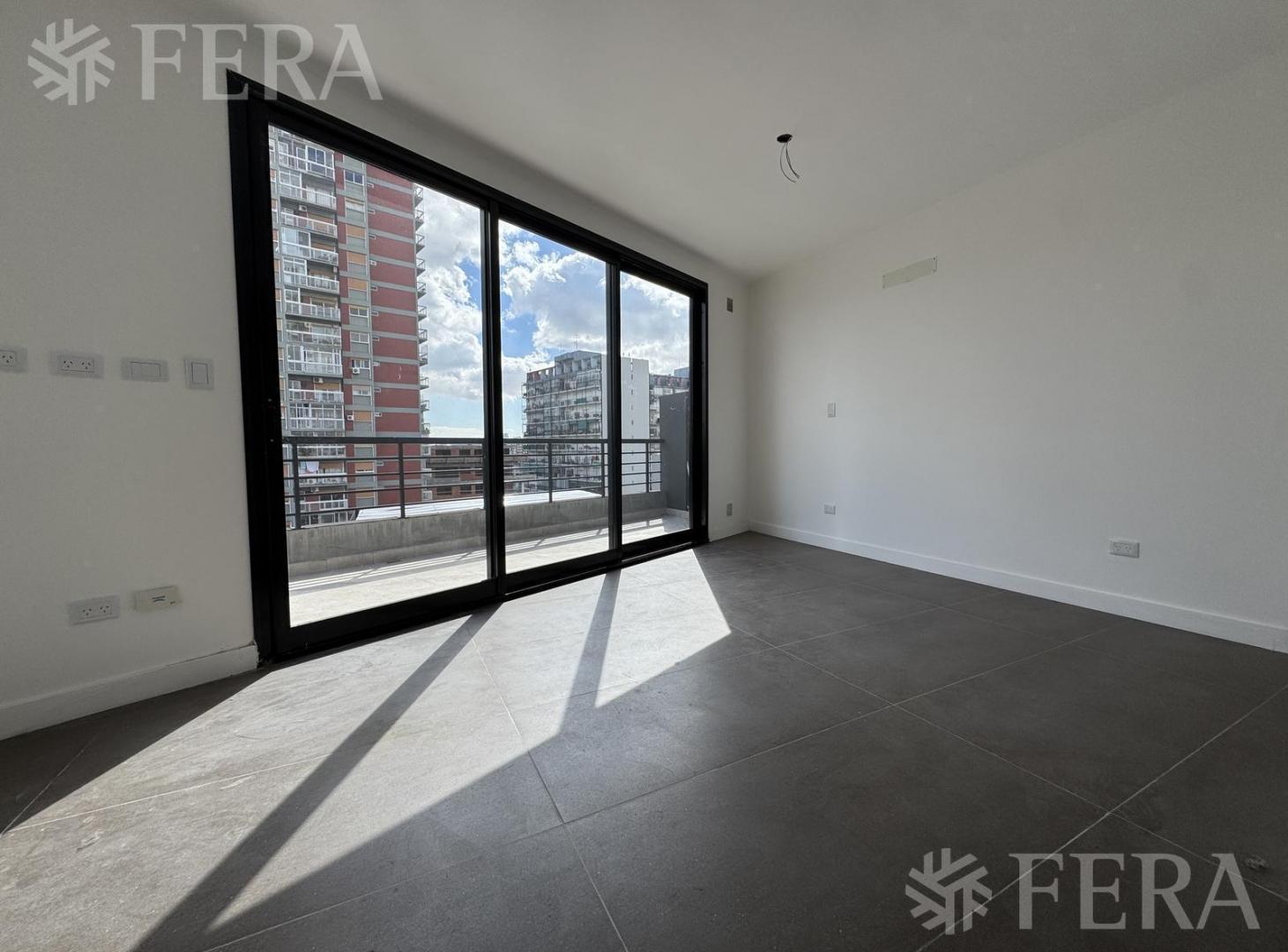 Venta monoambiente con balcón en Almagro