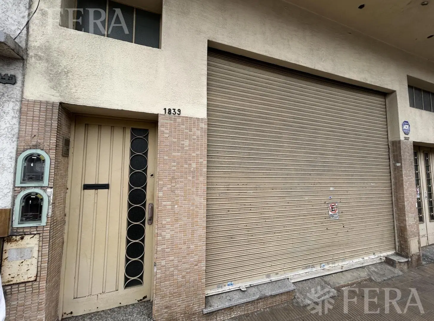 Venta de departamento 4 ambientes con local en Piñeyro 1