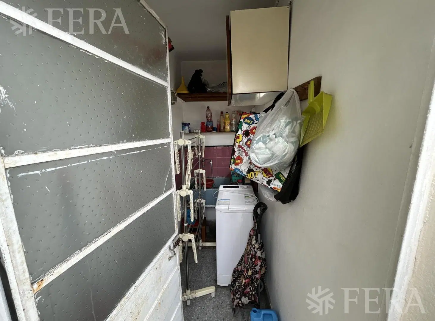 Venta de departamento 4 ambientes con local en Piñeyro 4
