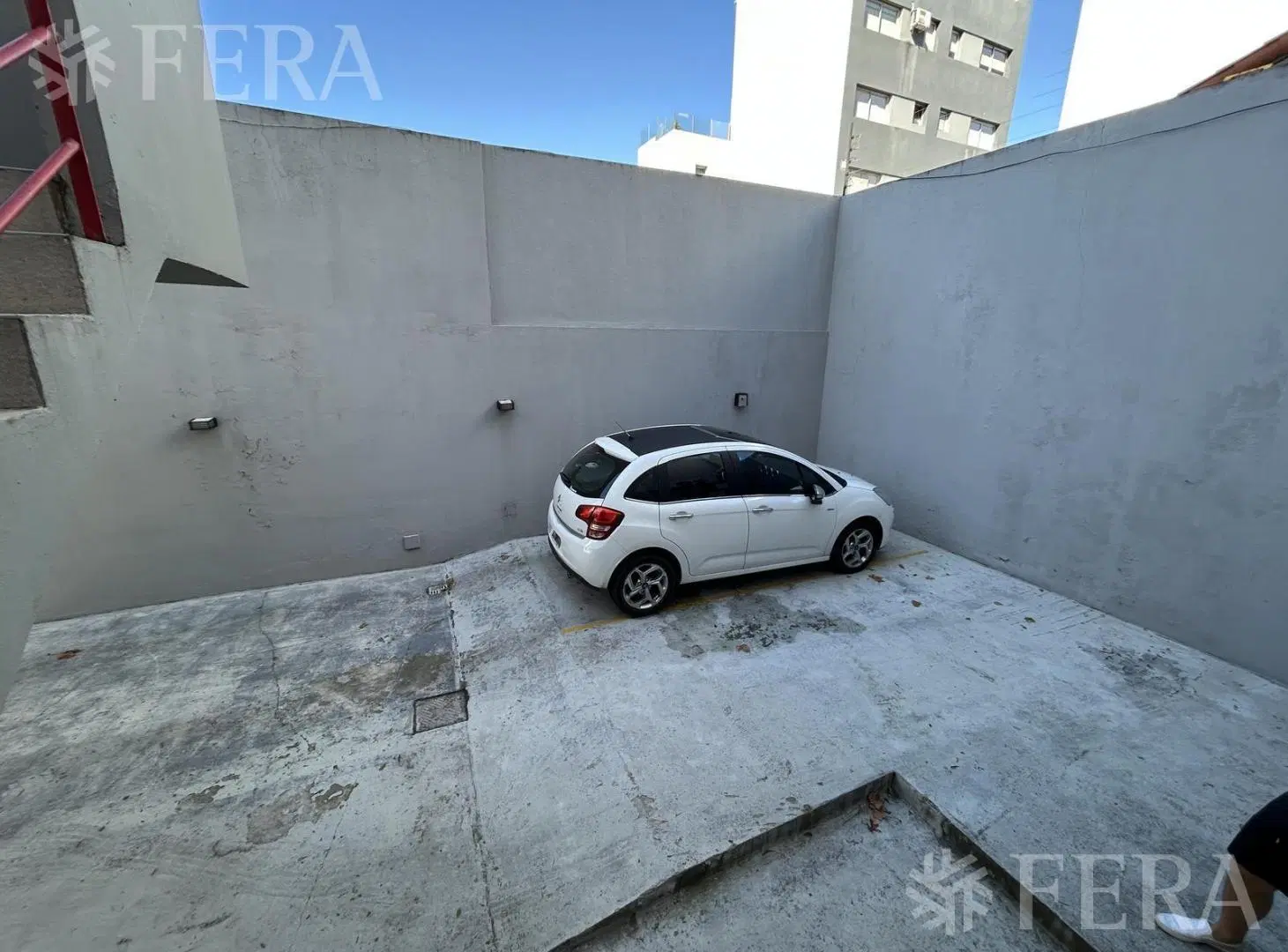 Venta PH 3 ambientes con cochera en Bernal 1