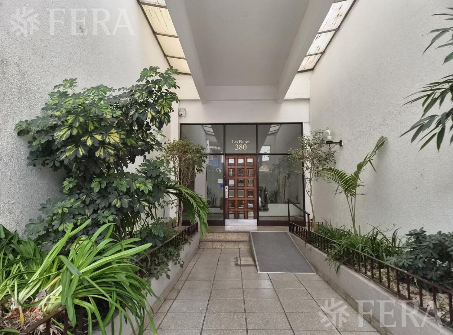 Venta departamento 3 ambientes con balcón en Wilde