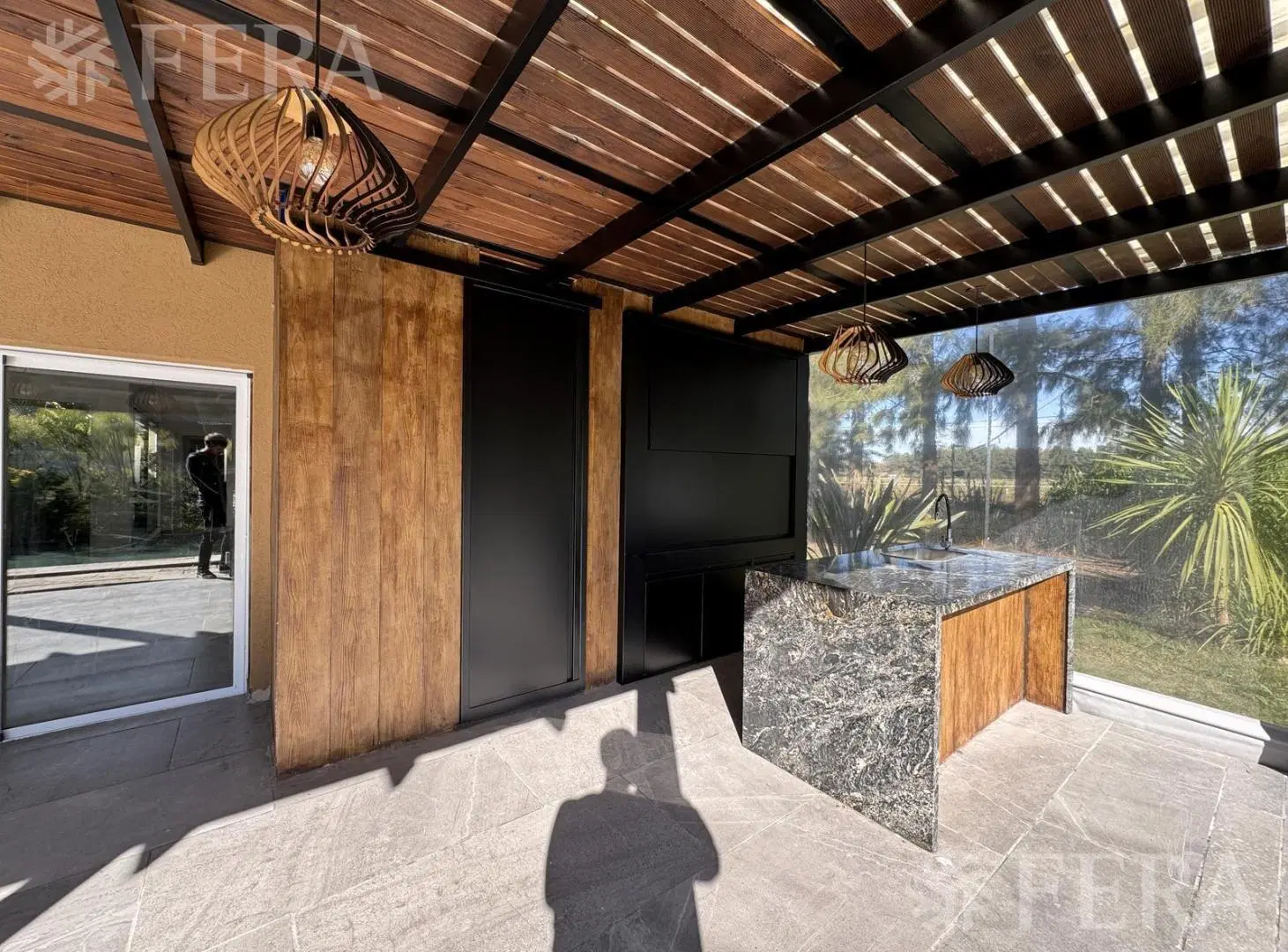 Venta de Casa 4 ambientes con piscina Club de Campo Miralagos 2- La Plata 8