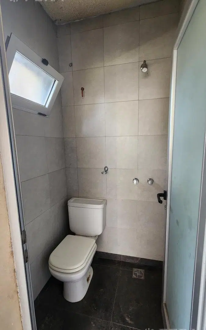 Venta 4 ambientes con piscina y parrilla en Bernal 4