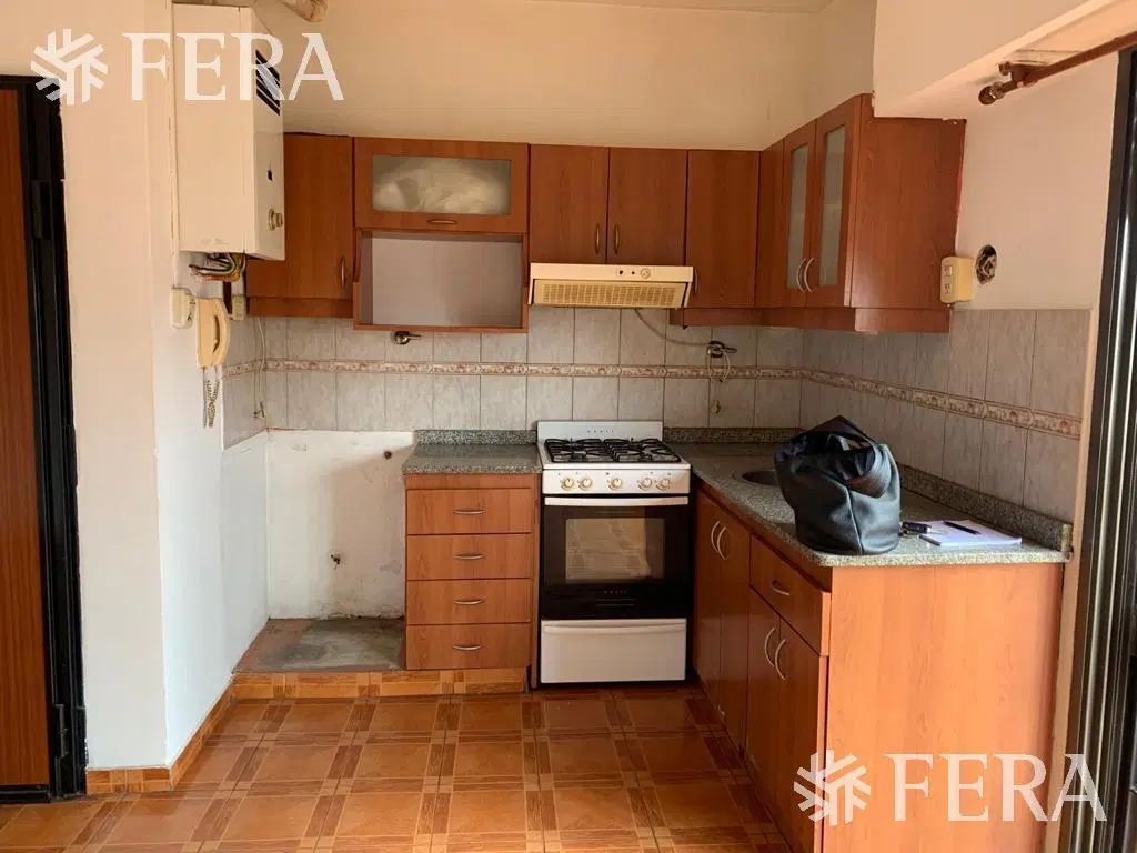 Alquiler de departamento de 3 ambientes con balcon en Villa dominico 5