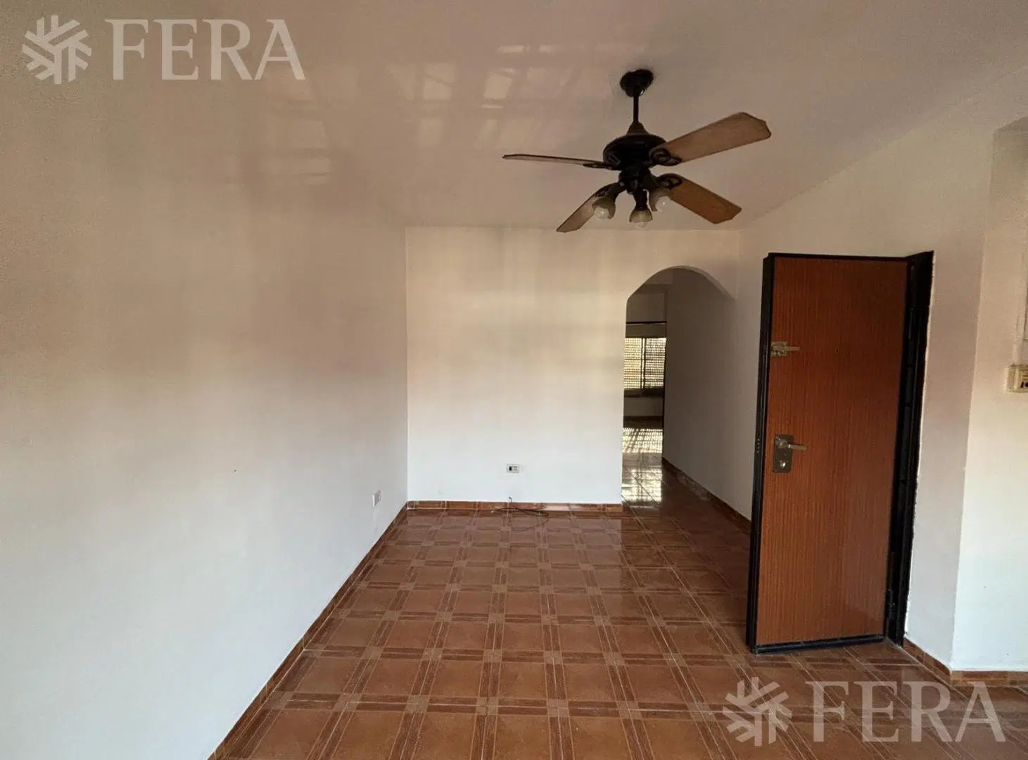 Alquiler de departamento de 3 ambientes con balcon en Villa dominico 3
