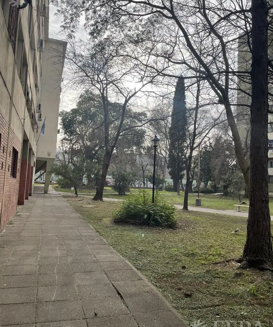 Venta departamento 4 ambientes en  Avellaneda 5
