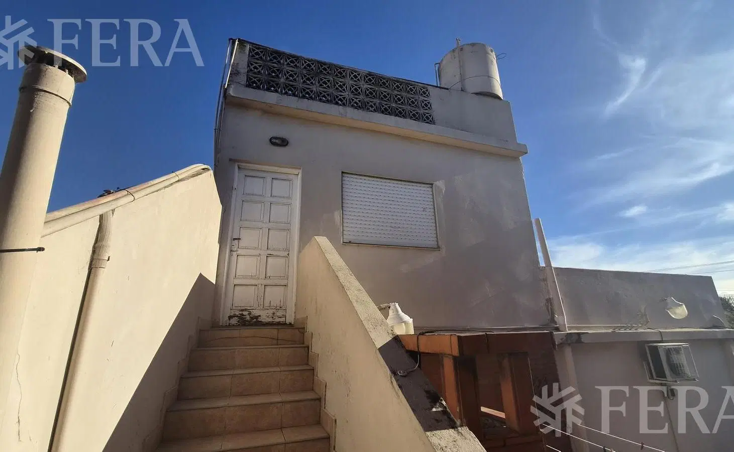 Venta casa 6 ambientes con cochera en Wilde 4