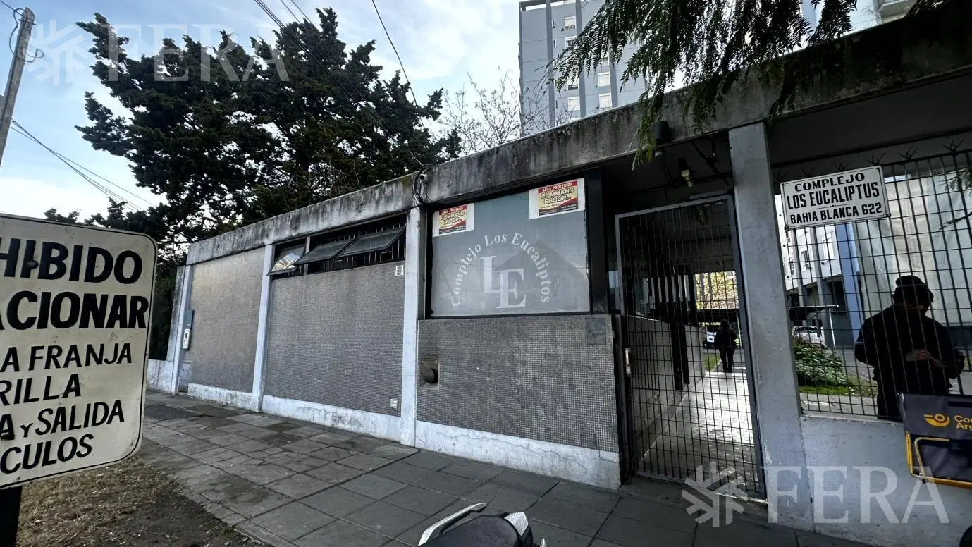 Venta departamento 4 ambientes con balcón  en Wilde 3
