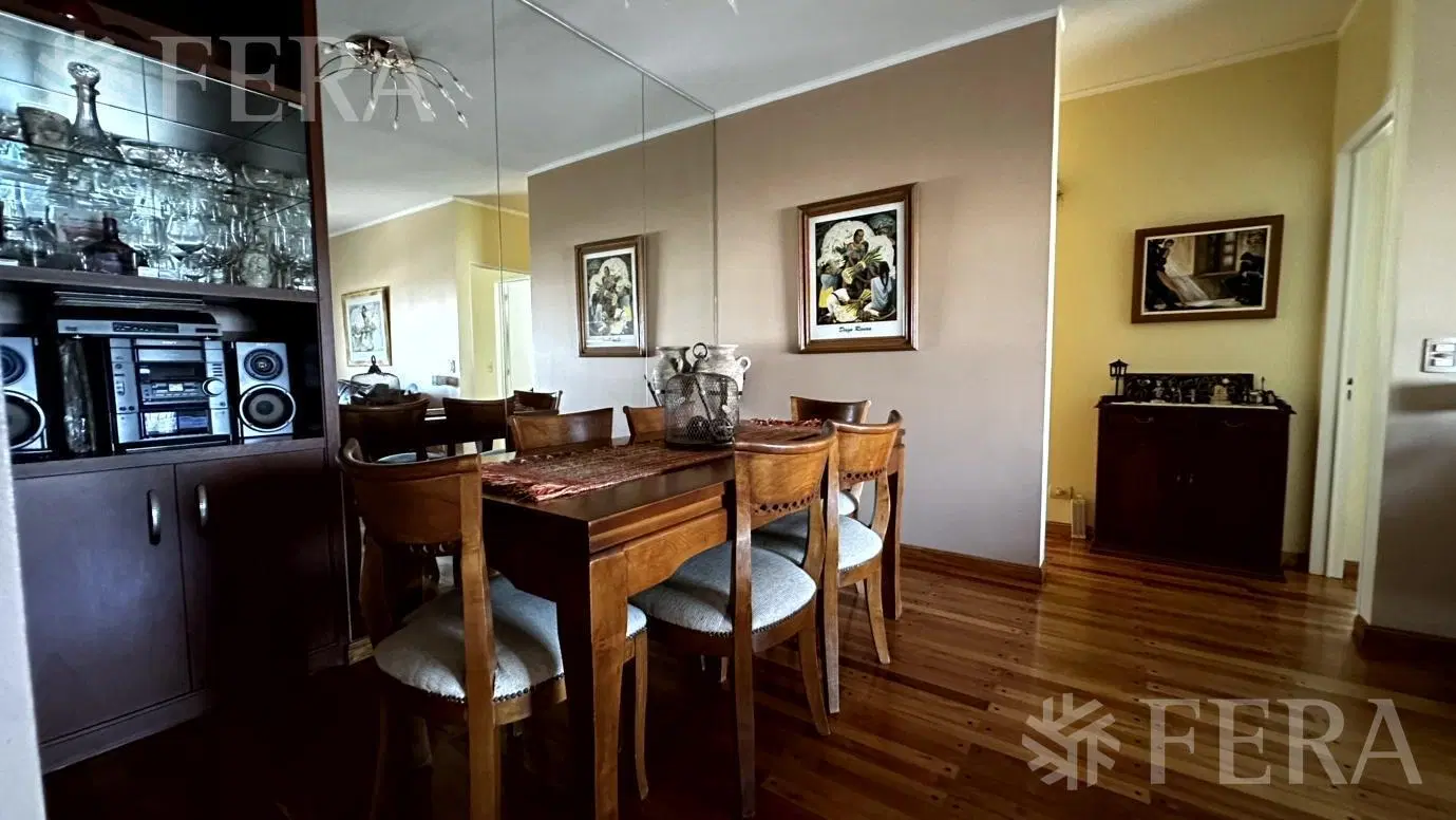 Venta departamento 4 ambientes con balcón  en Wilde 4