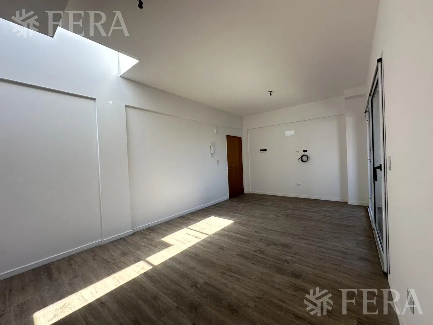 Venta departamento 3 ambientes con balcón en Wilde 2