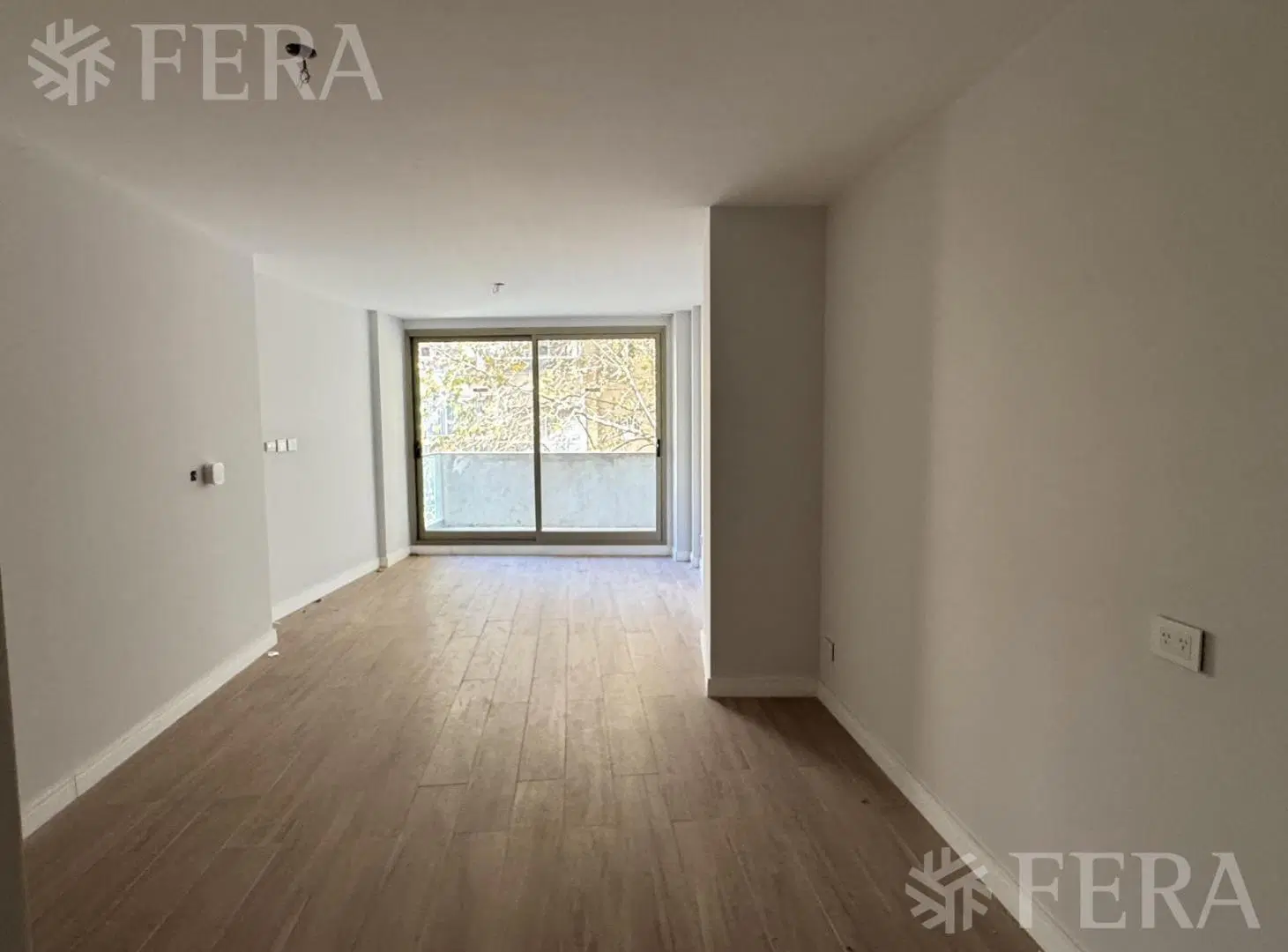 Venta Departamento 4 ambientes con dependencia, balcón y 2 cocheras en Palermo 2