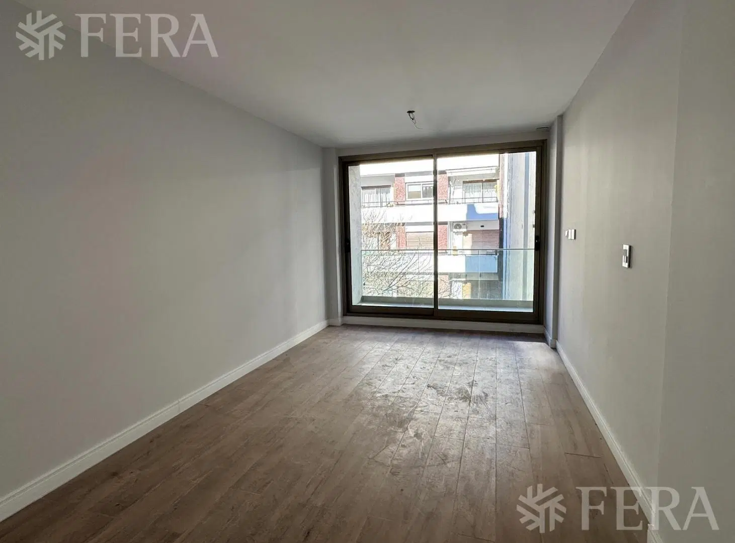 Venta Departamento 4 ambientes con dependencia, balcón y 2 cocheras en Palermo 4