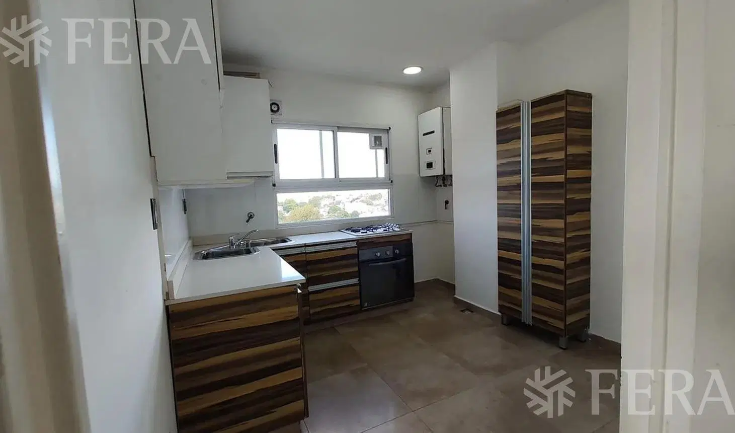Alquiler Departamento 3 ambientes con balcón en Sarandi 3