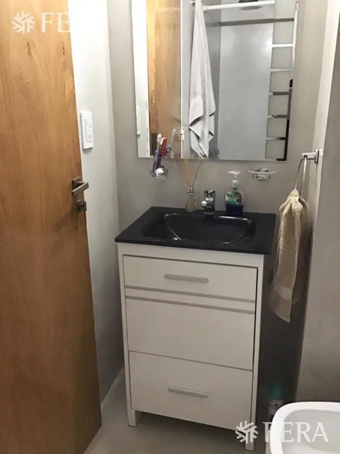 Venta de departamento de 2 ambientes con balcón en Quilmes 8