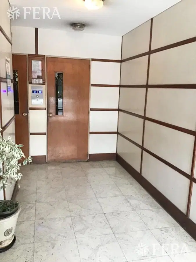 Venta de departamento de 2 ambientes con balcón en Quilmes 5