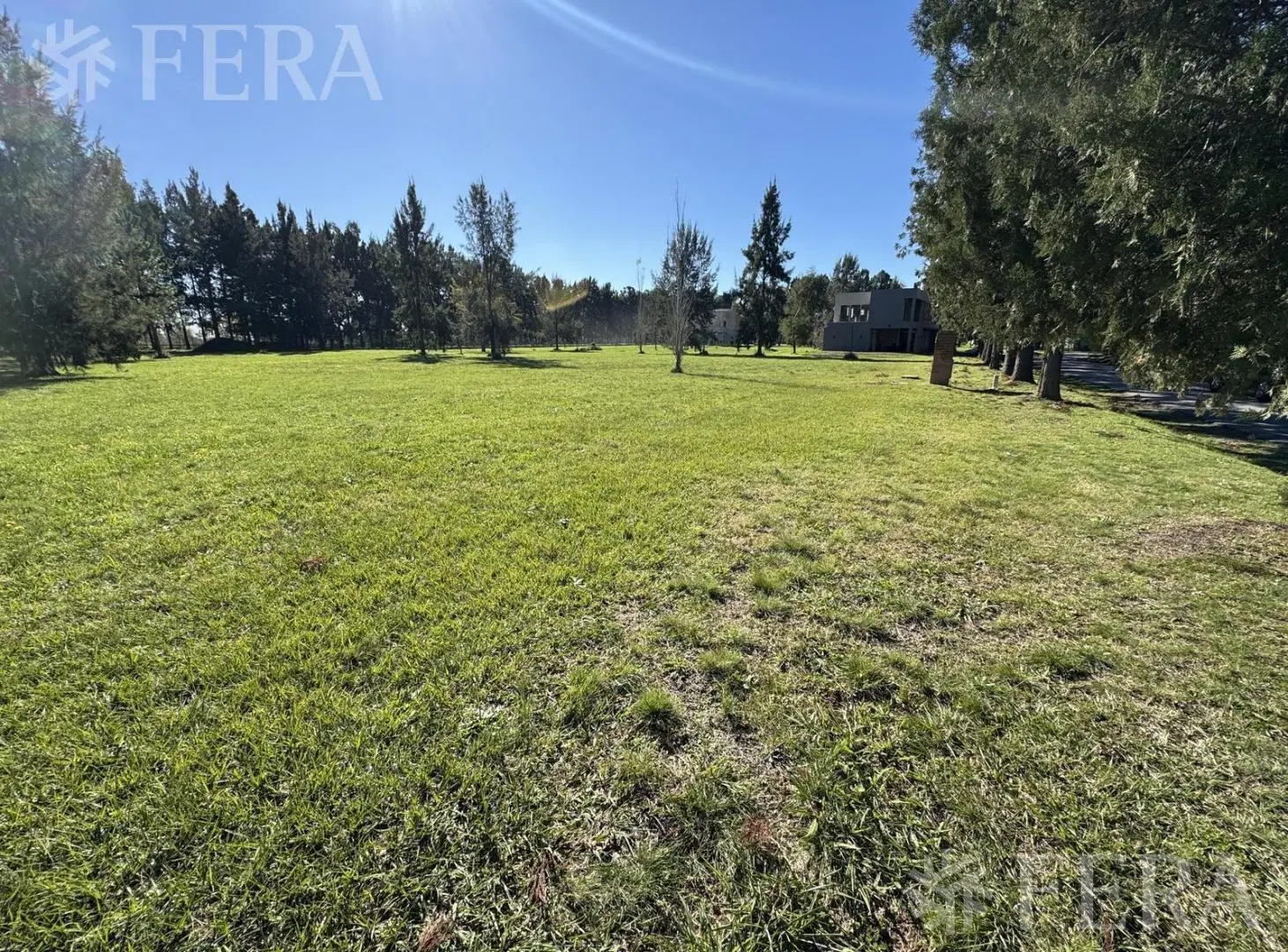 Venta de terreno de 1063,71 m2 en Miralagos II Club de campo y spa 3