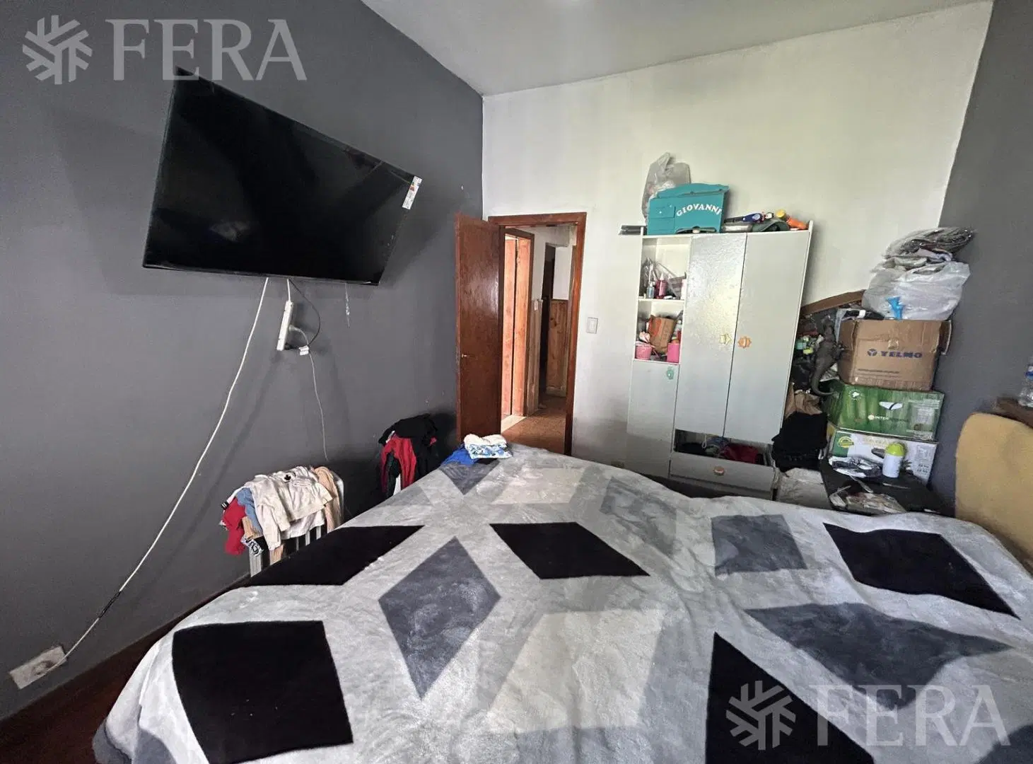 Venta Casa de 3 ambientes con patio en Villa Dominico 4