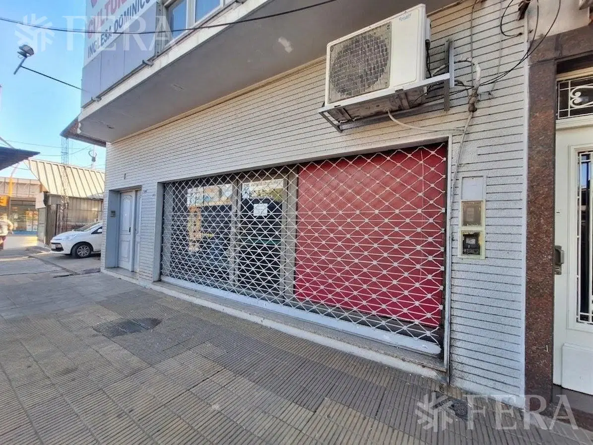 Venta local en Villa Domínico 1
