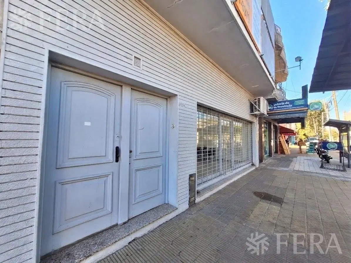 Venta local en Villa Domínico 2