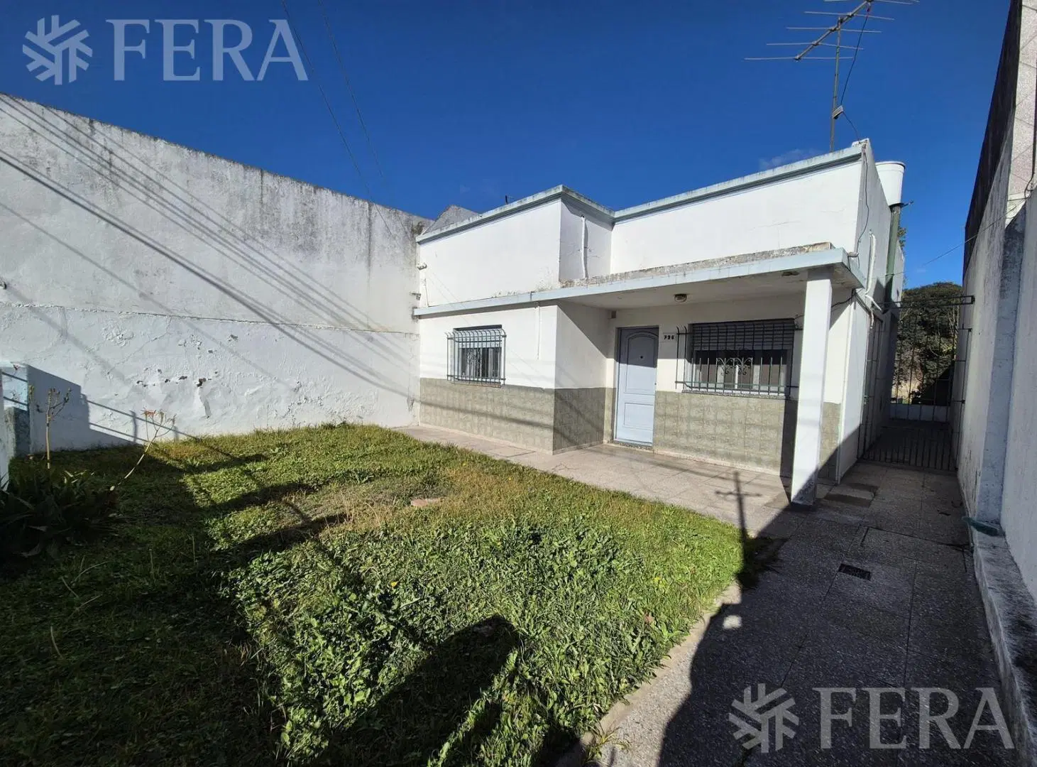 Venta casa 3 ambientes con jardín en Bernal 3