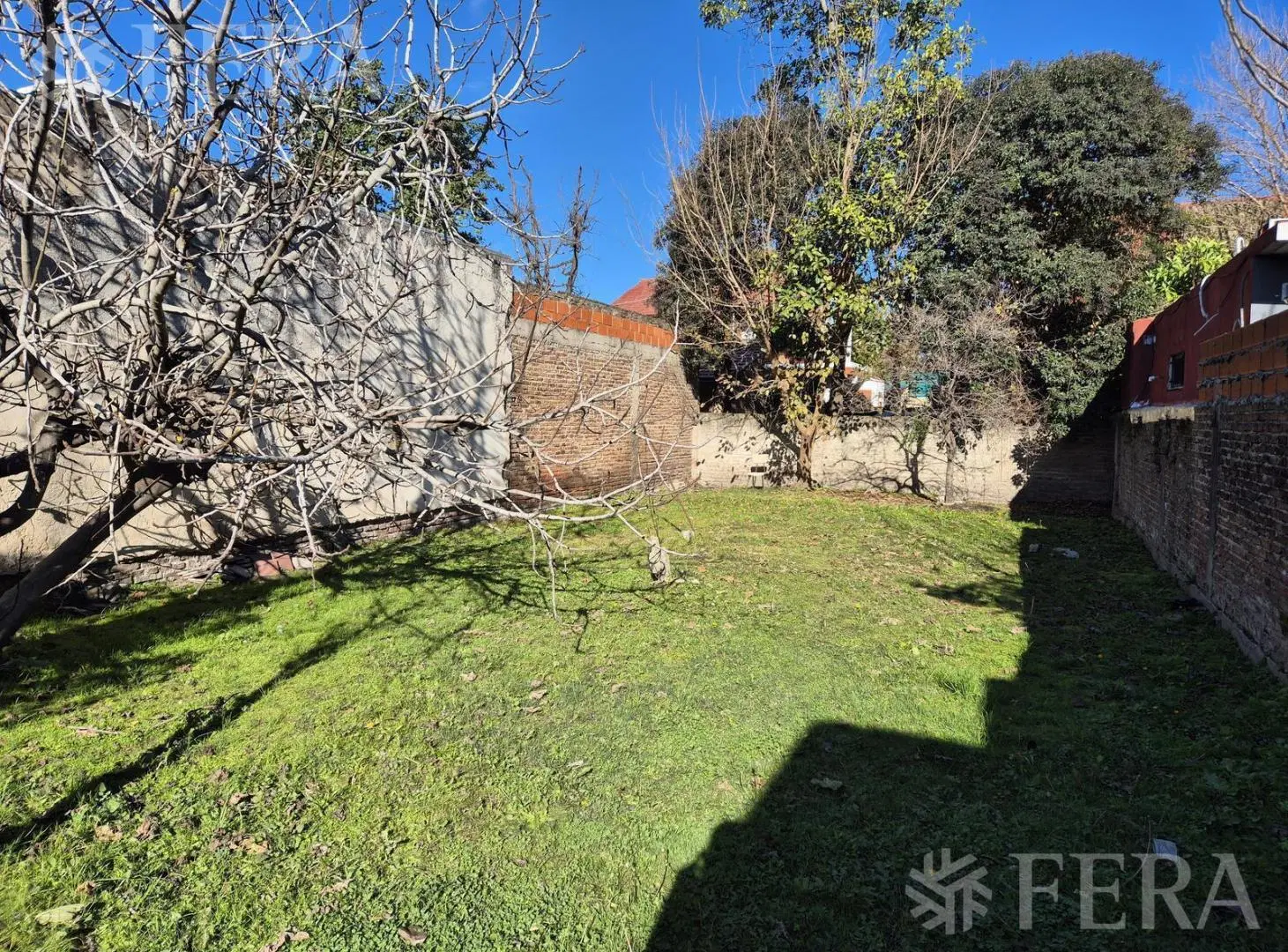 Venta casa 3 ambientes con jardín en Bernal 5