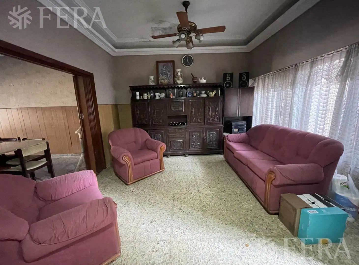 Venta casa 5 ambientes con cochera en Wilde 8