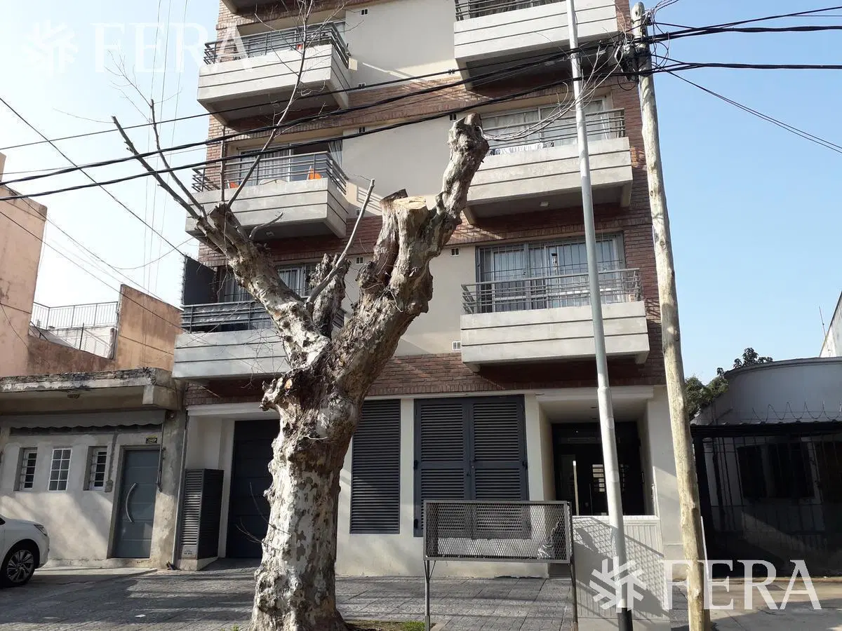 Alquiler de Departamento 2 ambientes con balcón en Wilde 3