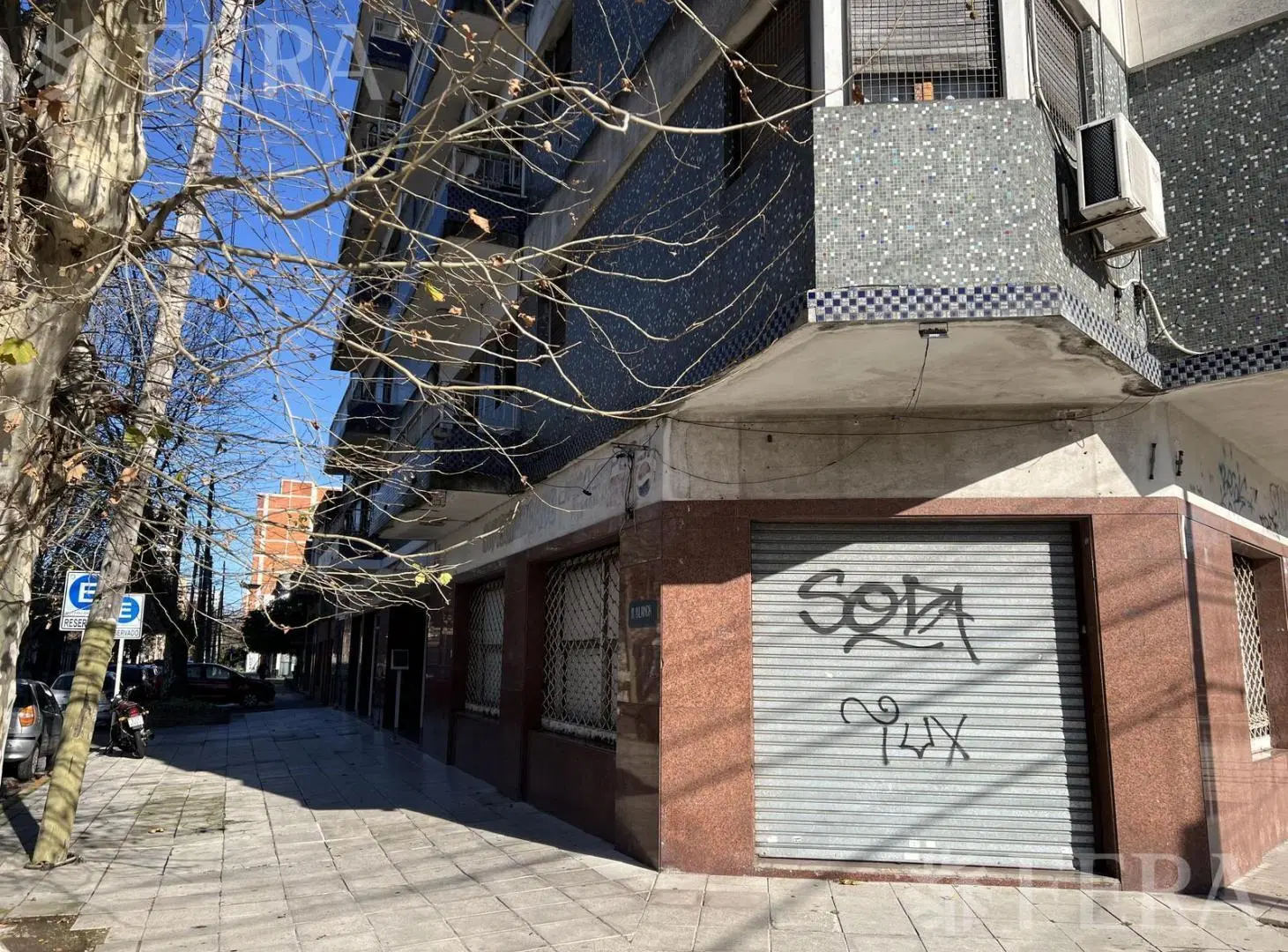 Venta departamento 2 ambientes con balcón en Wilde 2