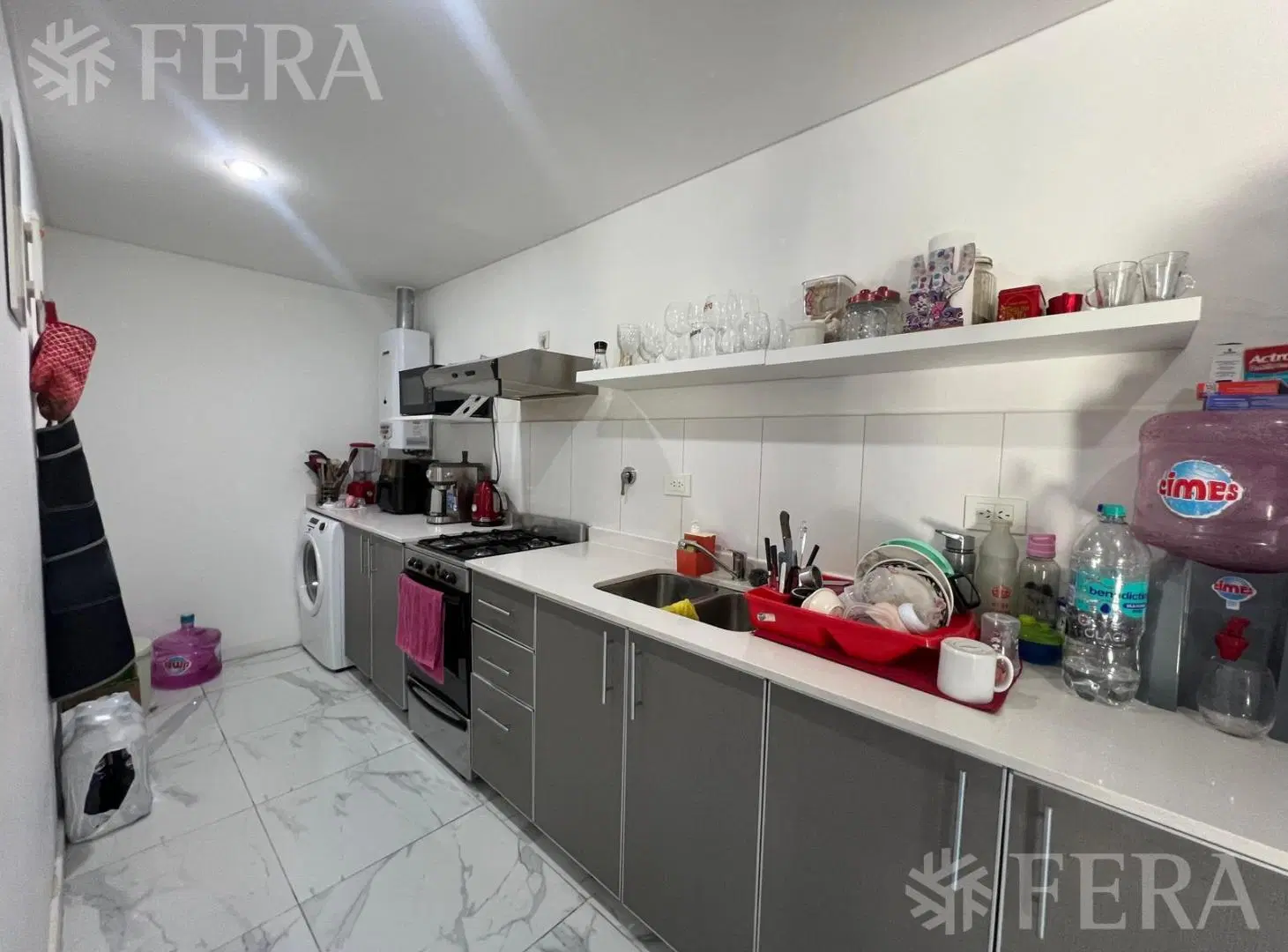 Venta departamento 2 ambientes con balcón en Wilde 5