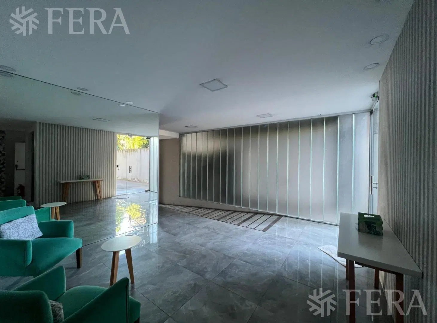 Venta departamento 2 ambientes con balcón en Wilde 3