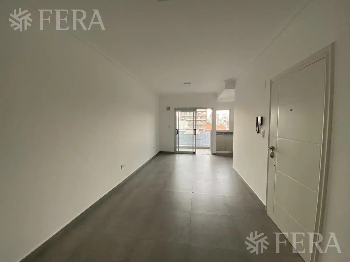 Alquiler Departamento 2 ambientes con balcón en Wilde 1