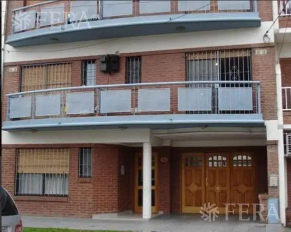Venta departamento 3 ambientes con cochera en Wilde 2