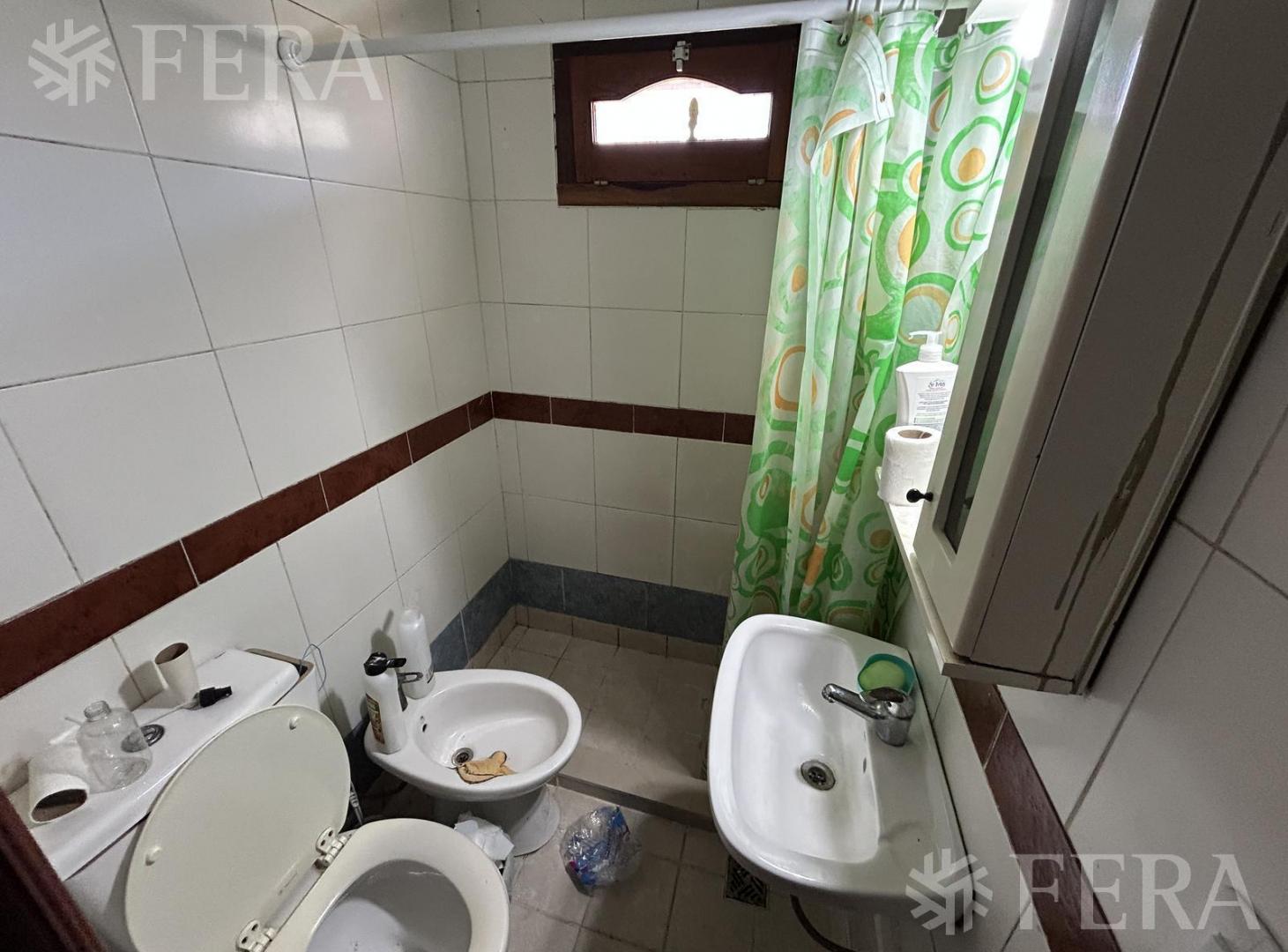 Foto de Venta Casa 6 ambientes con cochera y quincho en San Jose, imagen 5