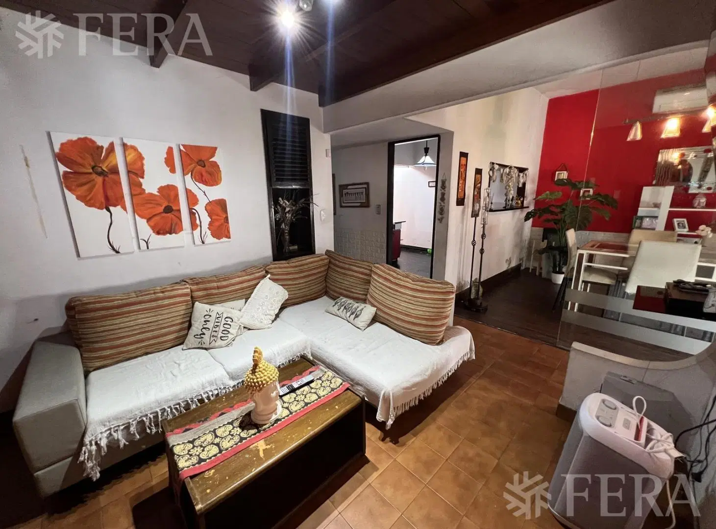Venta casa 3 ambientes con jardín en Wilde 8