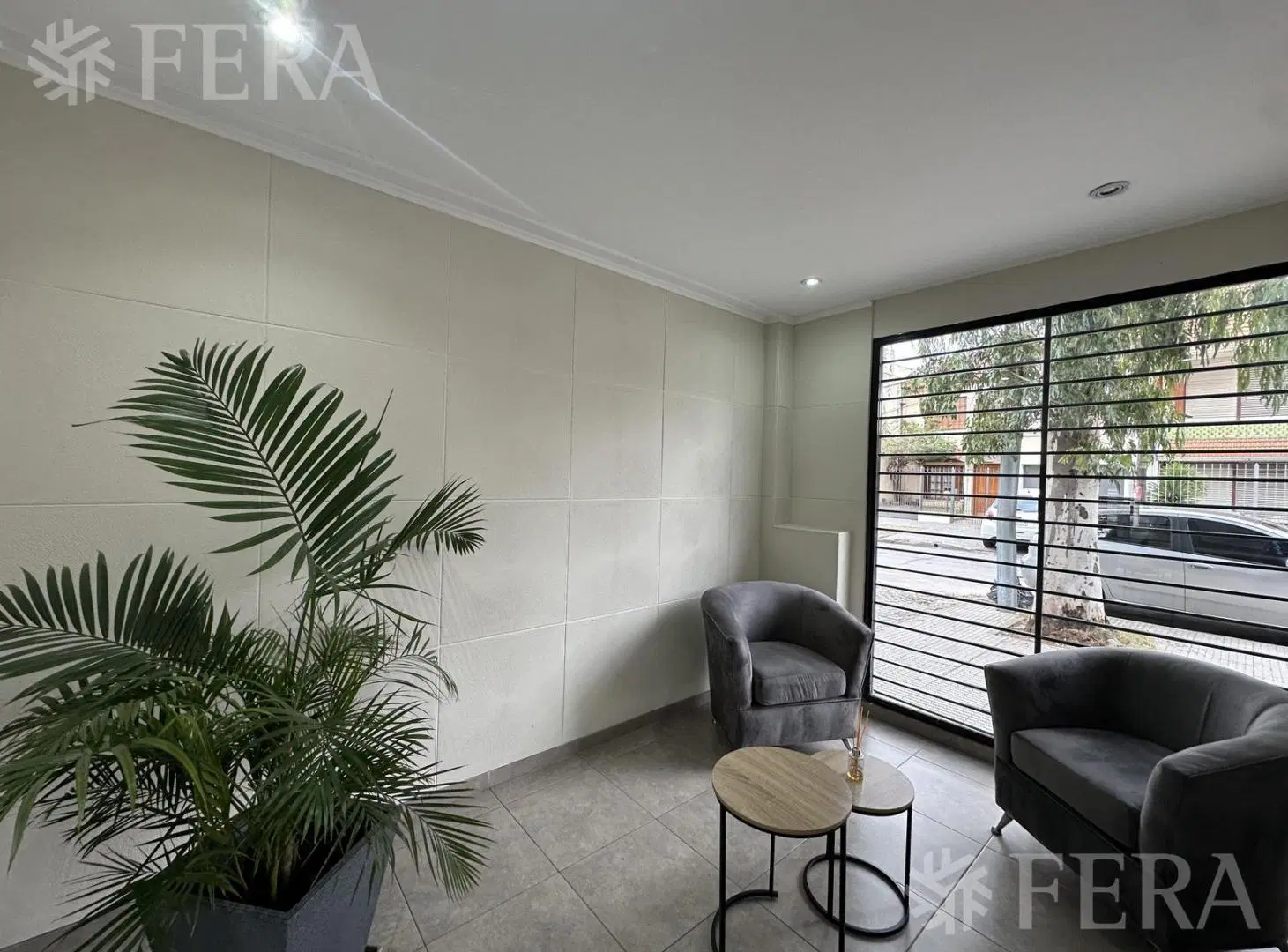 Venta departamento 2 ambientes con balcón en Wilde 5