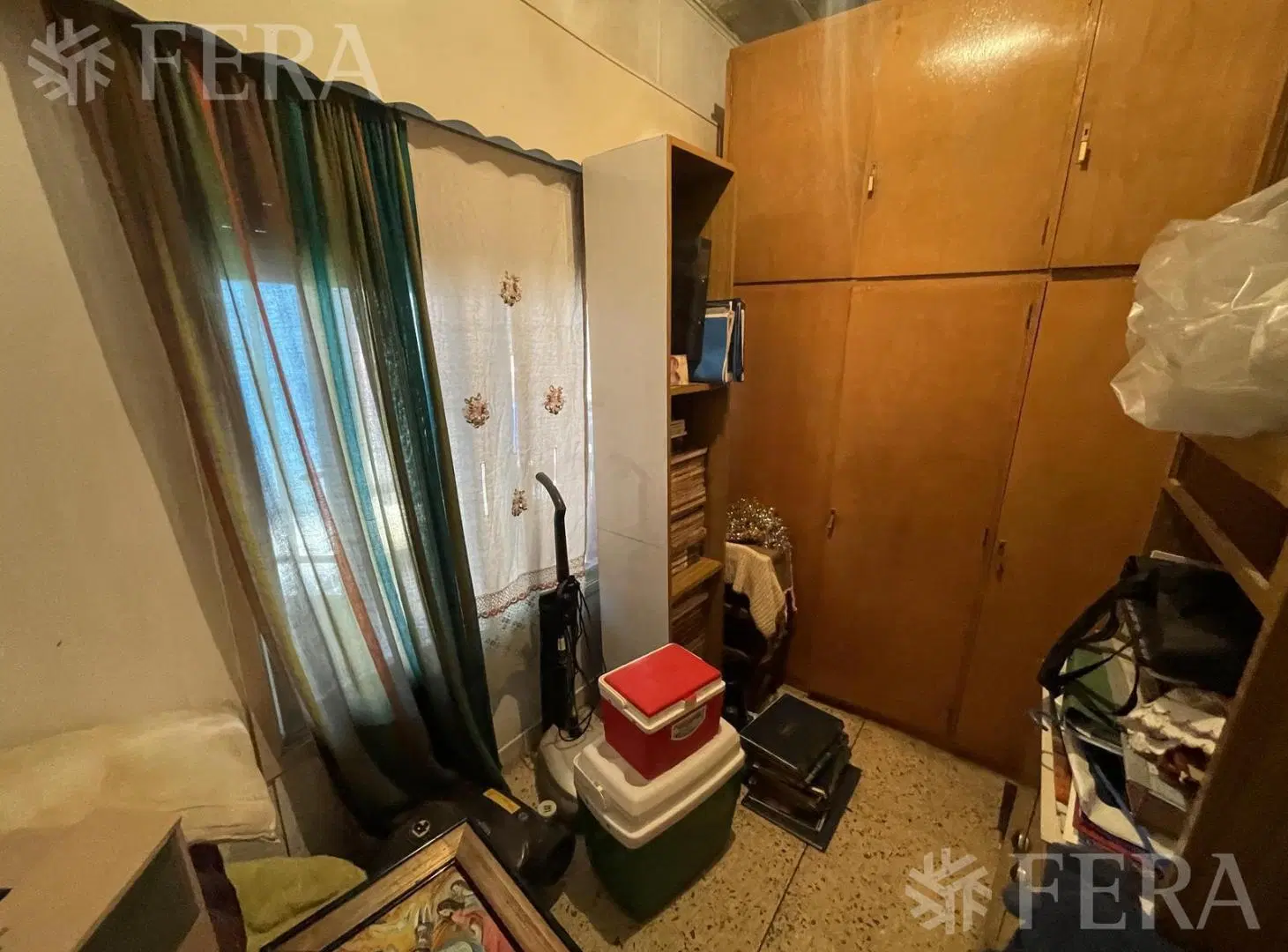 Venta casa multifamiliar con cochera y jardin en Temperley 8