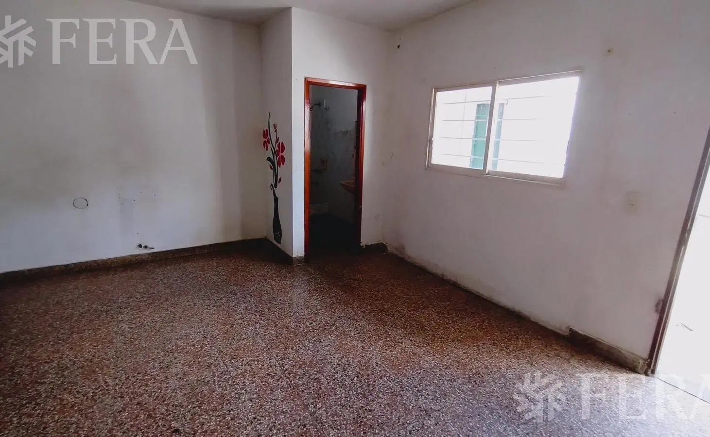 Venta casa 3 ambientes con cochera en Sarandi 4