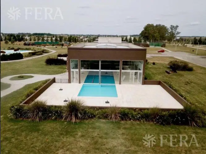 Venta lote de 1833 m2 en Campos de Roca II 1