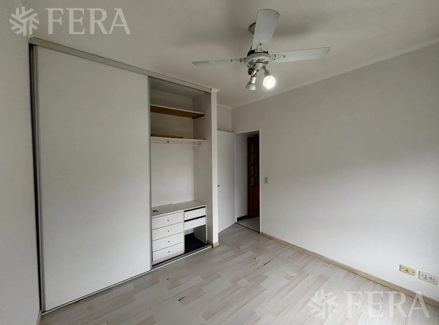 Alquiler Departamento 2 ambientes con balcón en Wilde 8