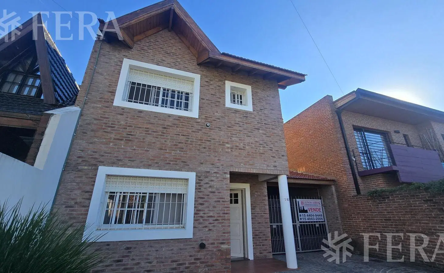 Venta casa 3 ambientes con cochera y piscina en Temperley 5