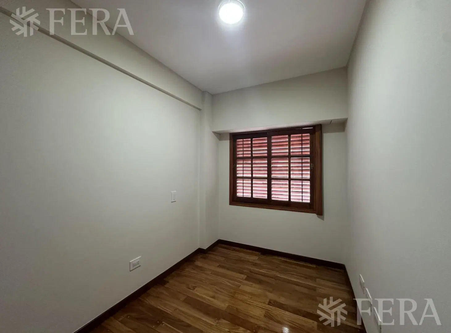 Venta departamento de 3 ambientes con balcón en Wilde 4