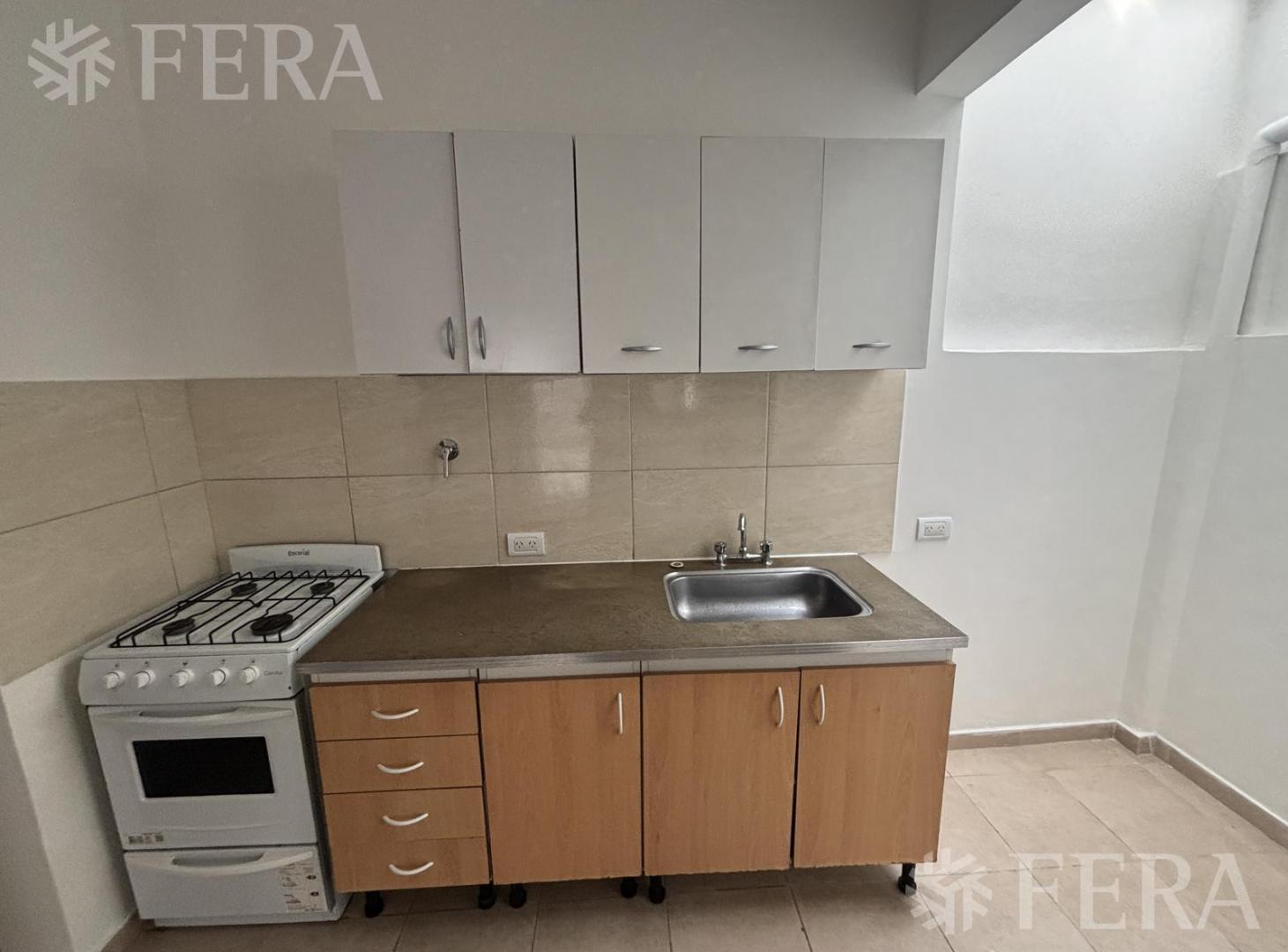 Foto de Alquiler de PH 2 ambientes con patio y terraza en Wilde, imagen 2
