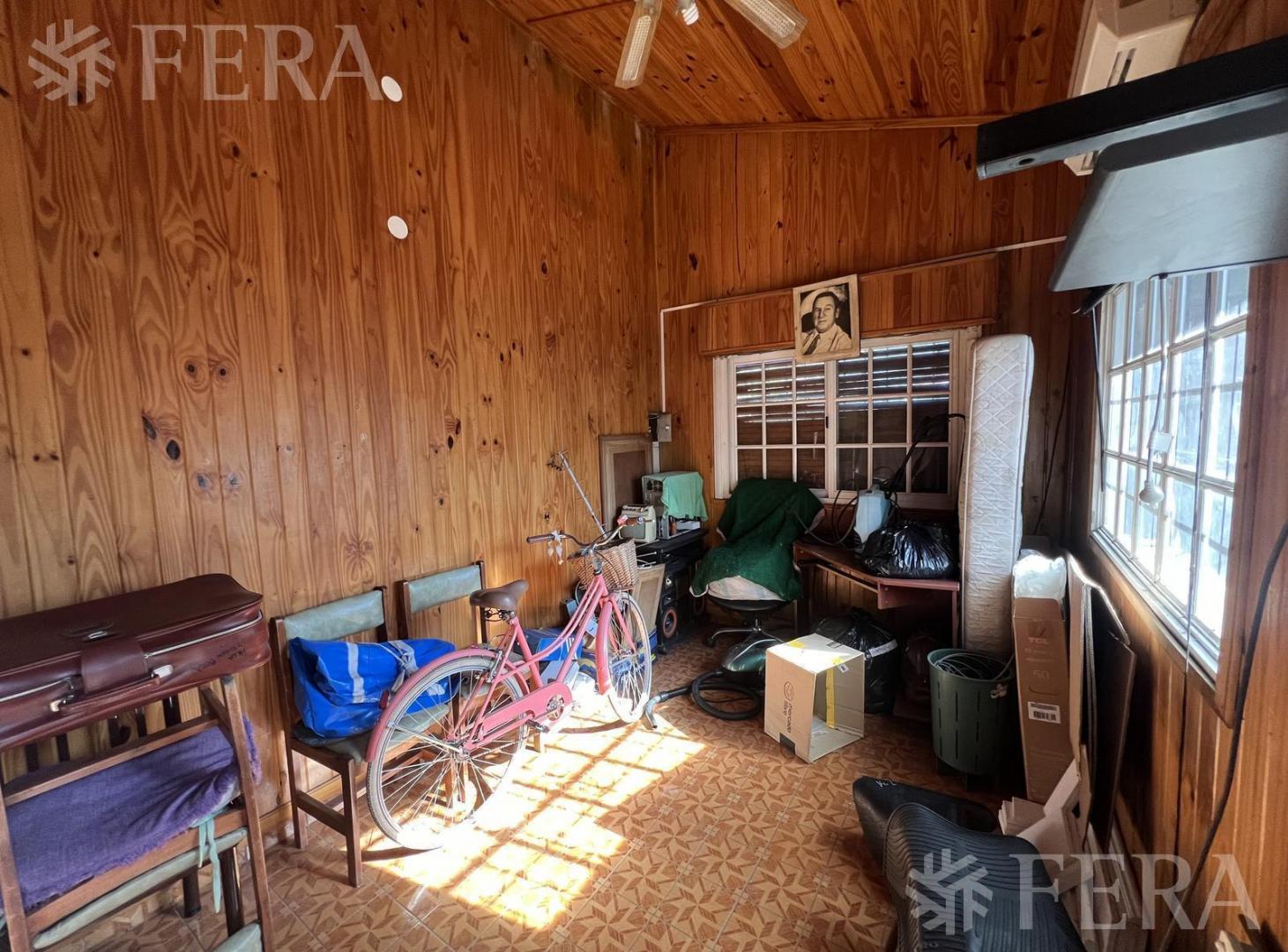Foto de Venta de Casa 4 ambientes con cochera y patio en Sarandi, imagen 4