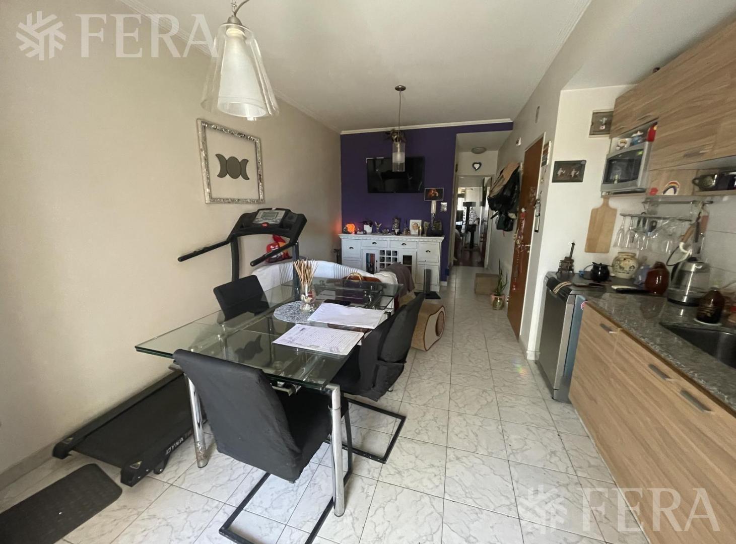 Foto de Venta departamento 2 ambientes con balcón en Wilde, imagen 2