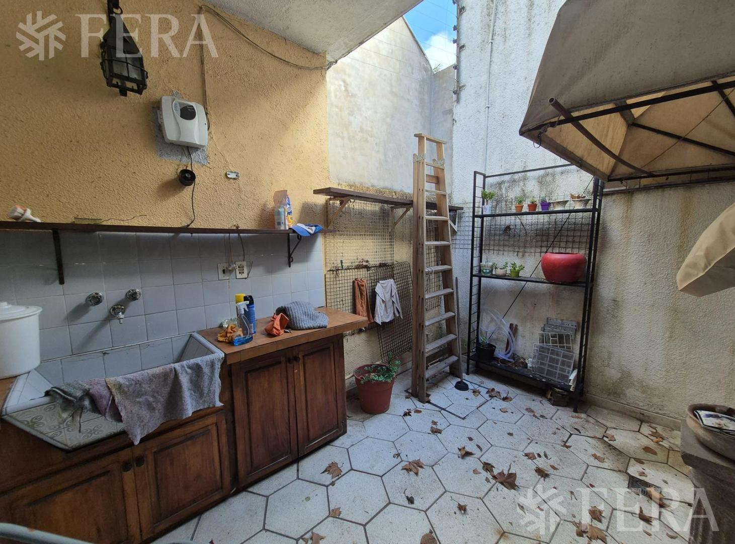 Foto de Venta casa 5 ambientes con cochera en Bernal, imagen 5