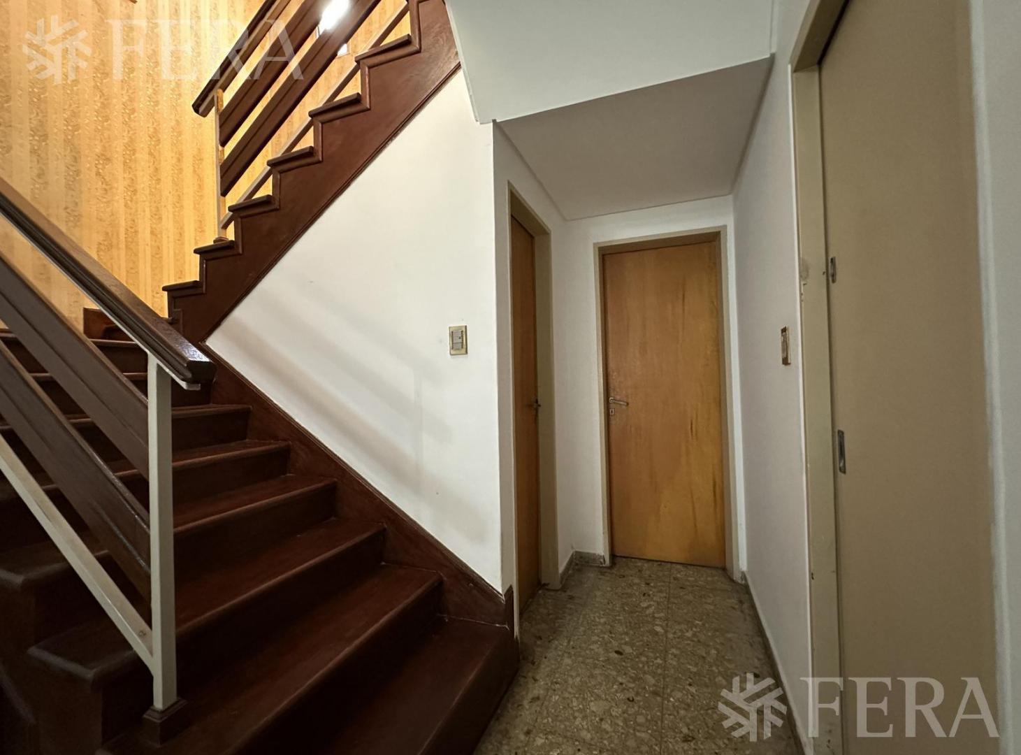 Foto de Venta PH de 4 ambientes con cochera y jardin en Quilmes, imagen 1
